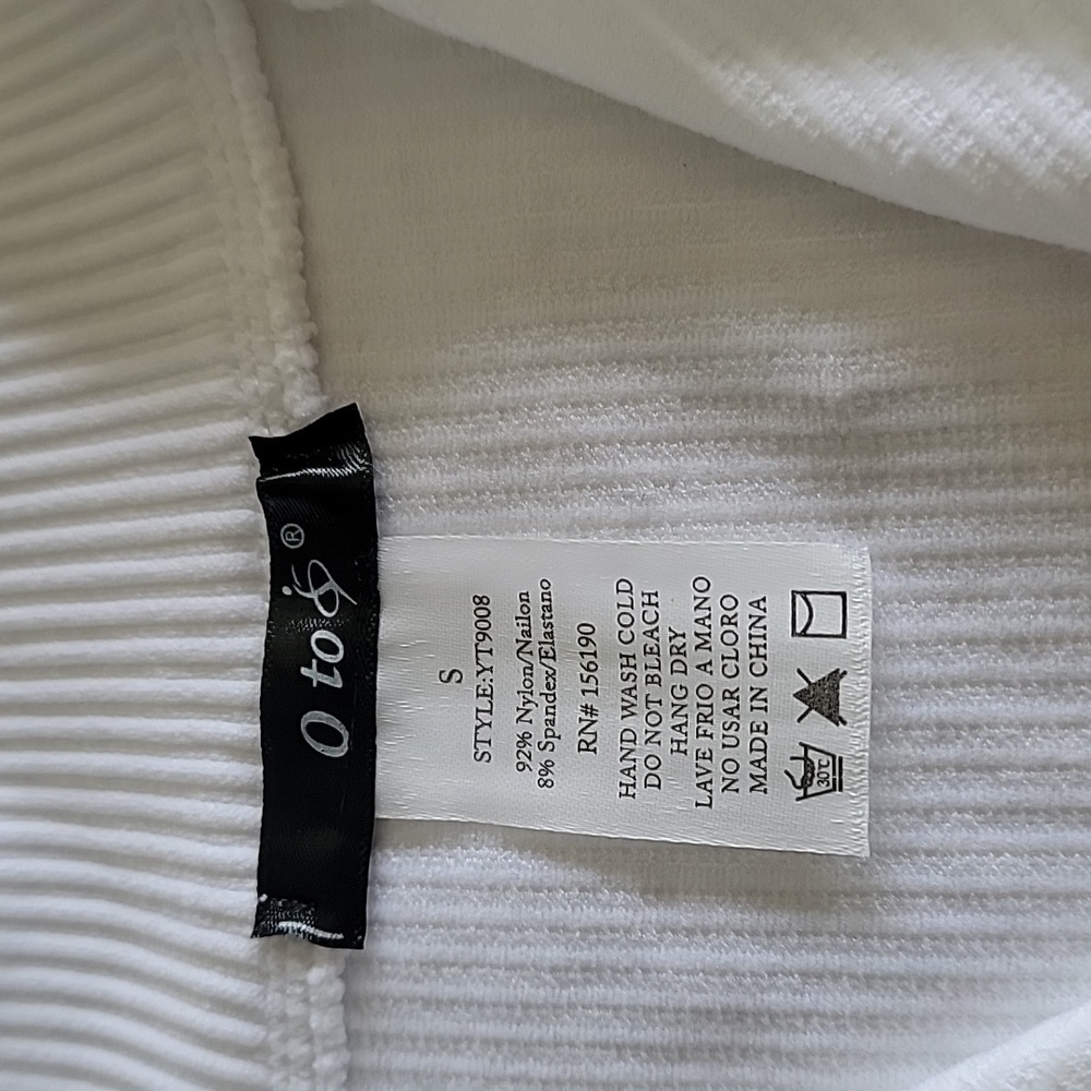 Elegant White Women's Turtleneck Sweater - Picture 5 of 5